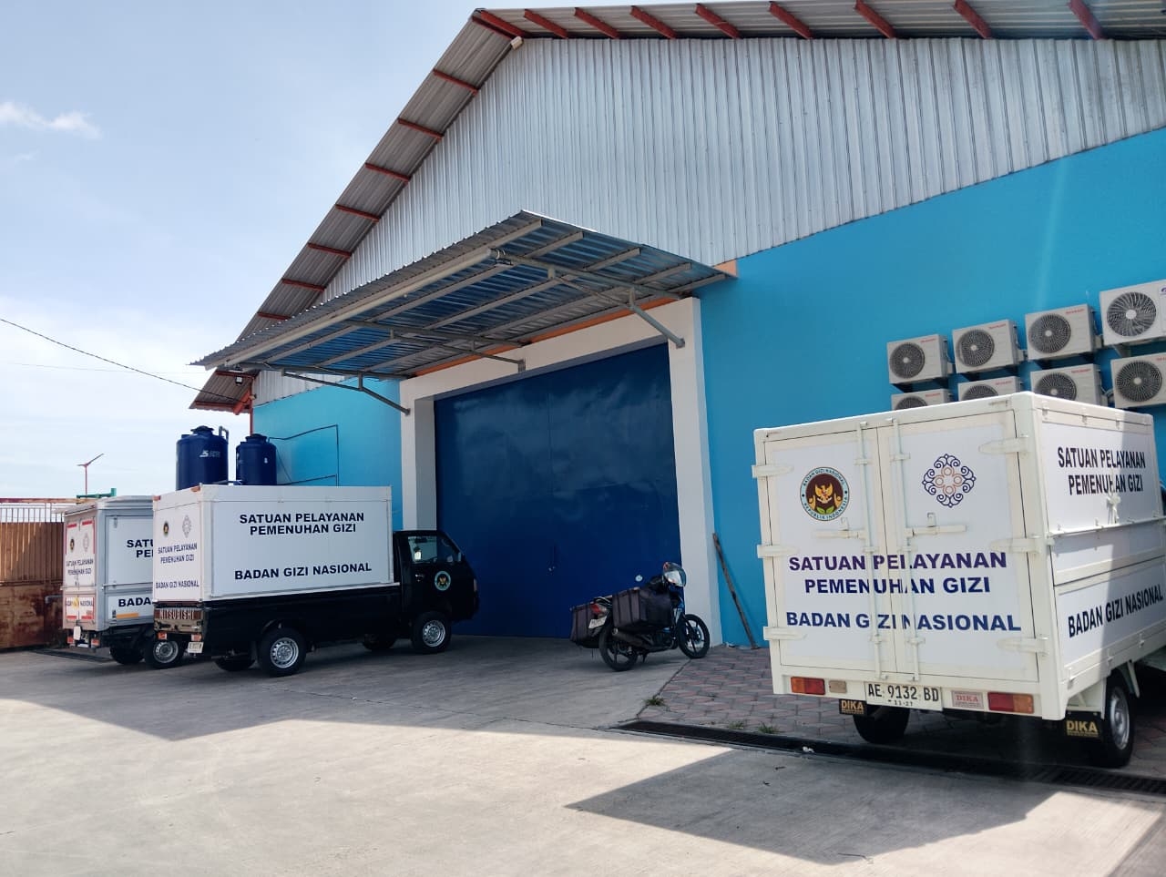 SPPG Sambirejo, Kecamatan Jiwan, tampak lengang tanpa aktivitas sejak Senin (15/12) setelah operasional dapur MBG dihentikan sementara akibat dana dari BGN belum cair. LODITYA FERNANDEZ/RADAR MADIUN