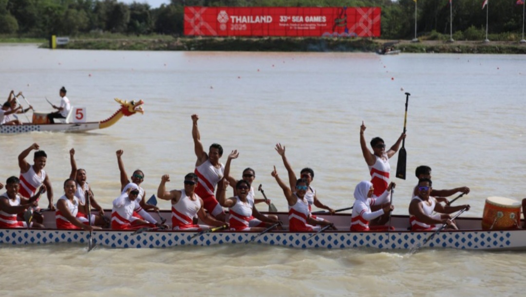 Kontribusi emas datang dari perahu naga, masing-masing melalui nomor small boat 200 meter putra dan standard boat 200 meter campuran.