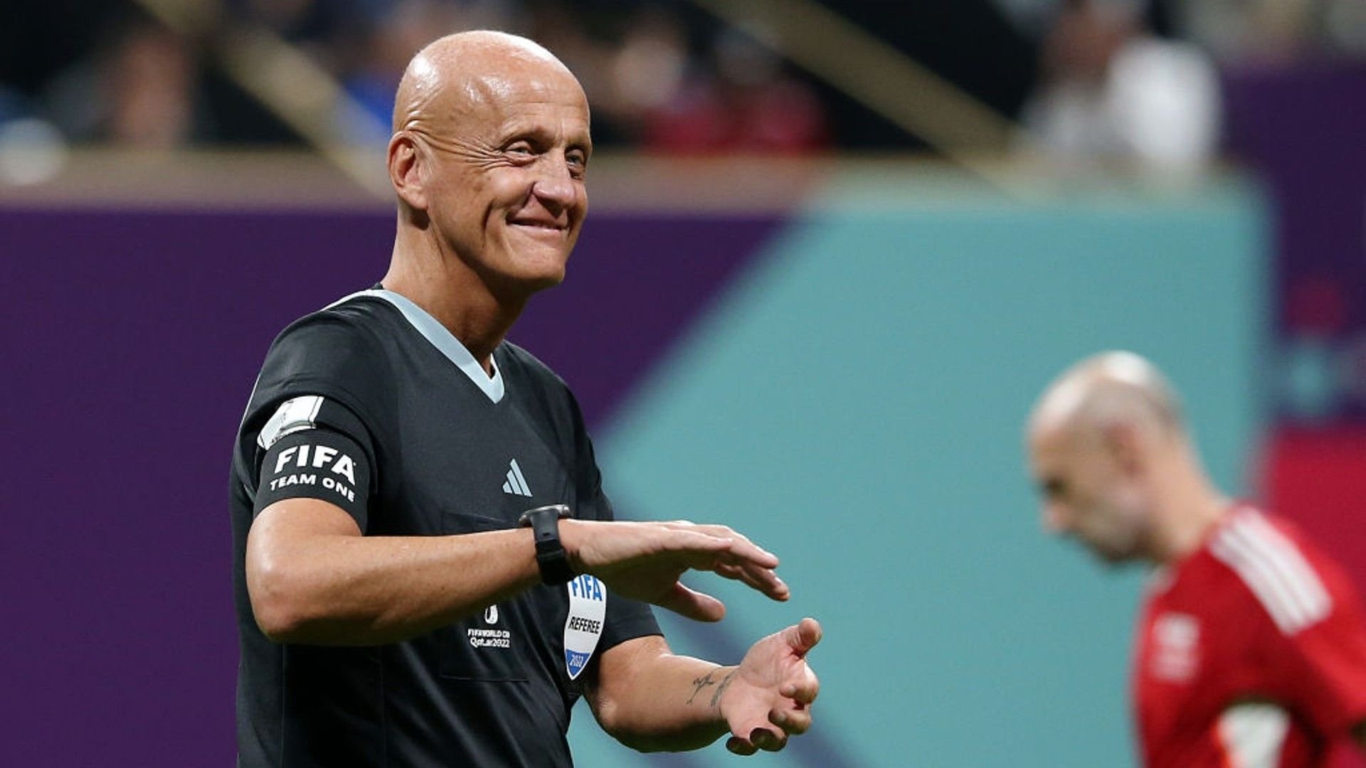 Laga AC Milan vs Como 1907 di Perth, Australia, akan menjadi pertandingan Serie A pertama yang dipimpin wasit non-Italia secara penuh.