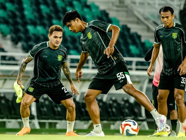 Latihan terakhir Persebaya jelang jamu Borneo.