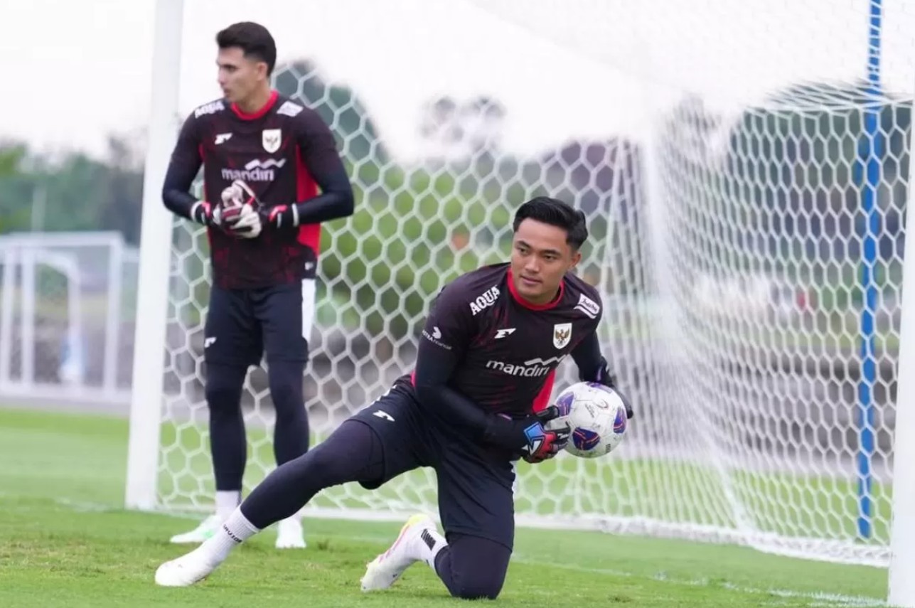 Ernando Ari dan Nadeo Argawinata saat berlatih bersama di Timnas Indonesia.