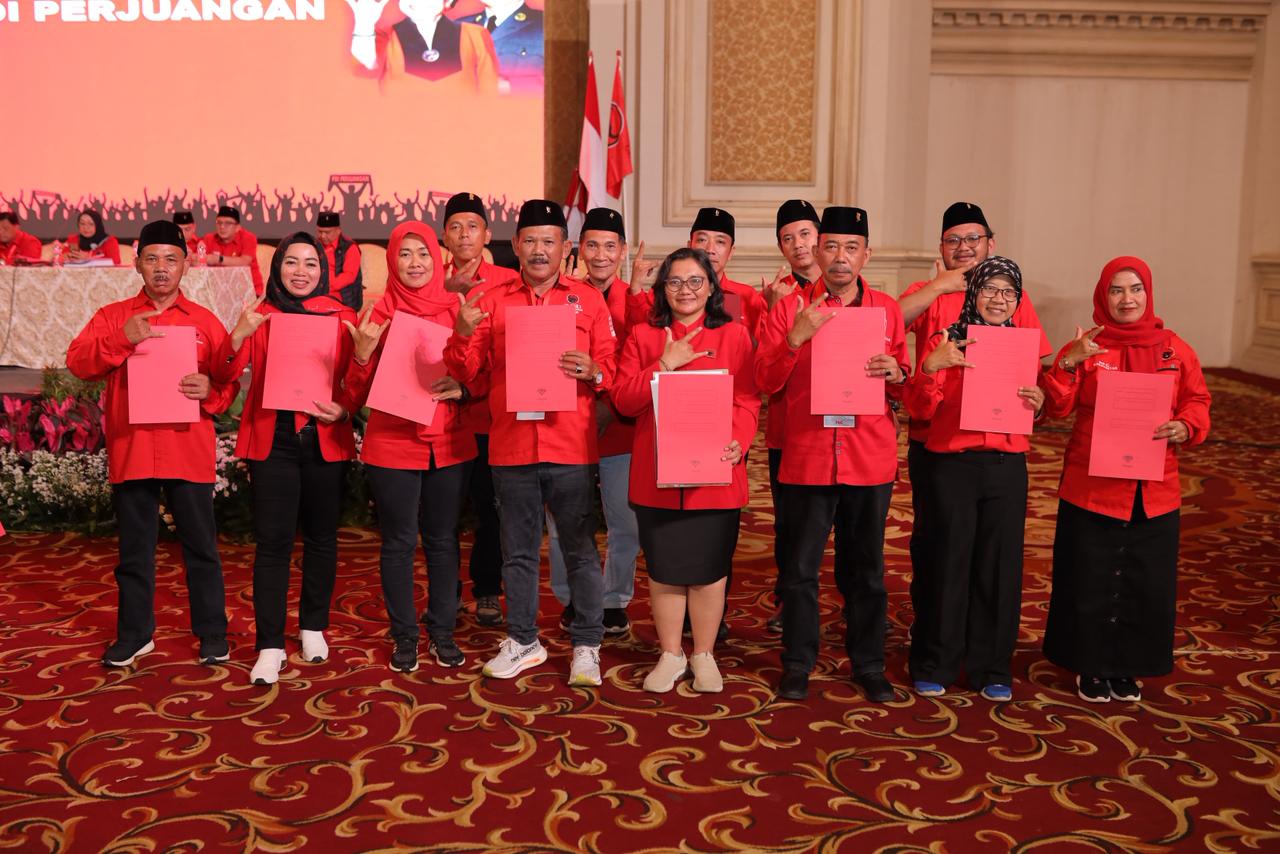 Struktur kepengurusan baru DPC PDIP Magetan periode 2025&ndash;2030 ditetapkan dalam Konferensi Cabang PDIP di Surabaya, Minggu (21/12). FOTO: DPC PDIP MAGETAN