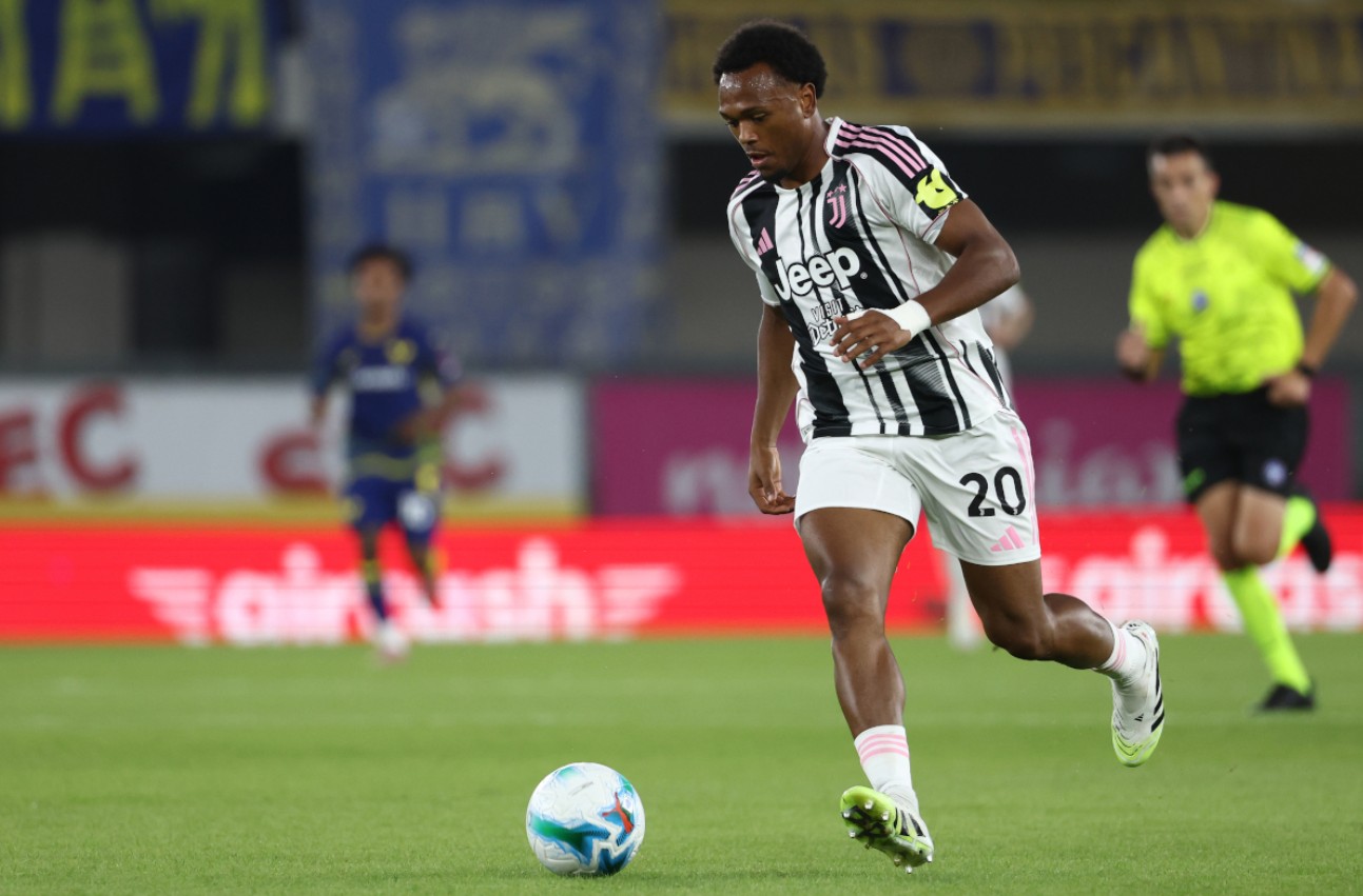 Penyerang Juventus Lois Openda.