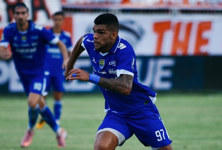 Persib saat lawan Malut pekan lalu.