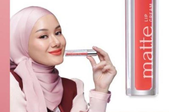 Ilustrasi lipstik Wardah untuk pelajar SMA.