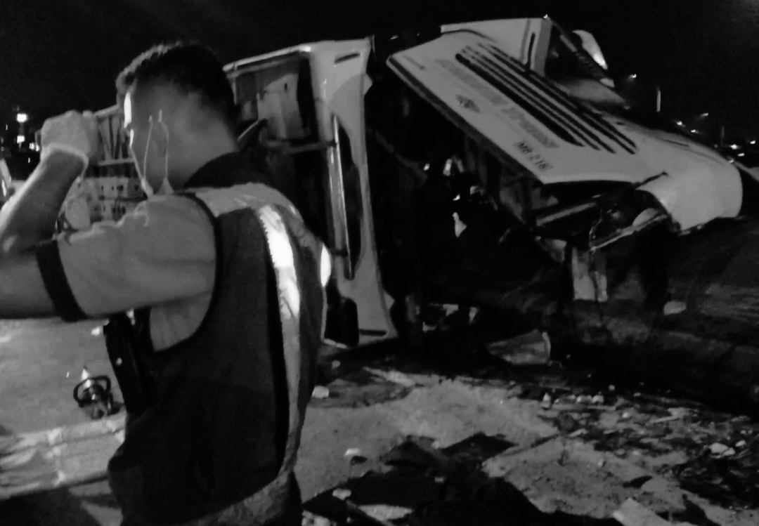 Bus Cahaya Trans jurusan Bogor&ndash;Jogja terguling di Tol Krapyak Semarang. Sebanyak 15 penumpang meninggal.