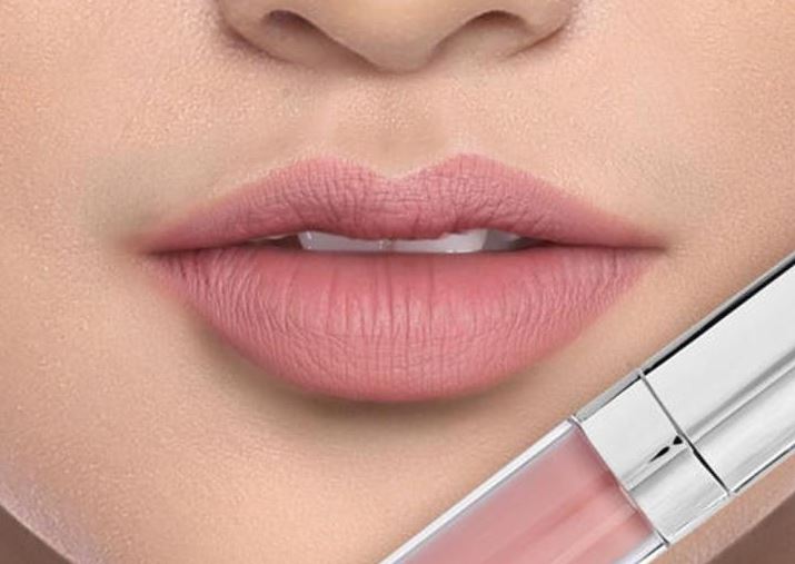 Ilustrasi lipstik Wardah murah untuk anak sekolah.