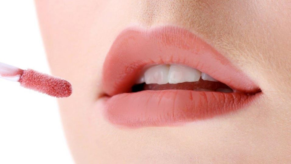 Ilustrasi lipstik warna nude Wardah.