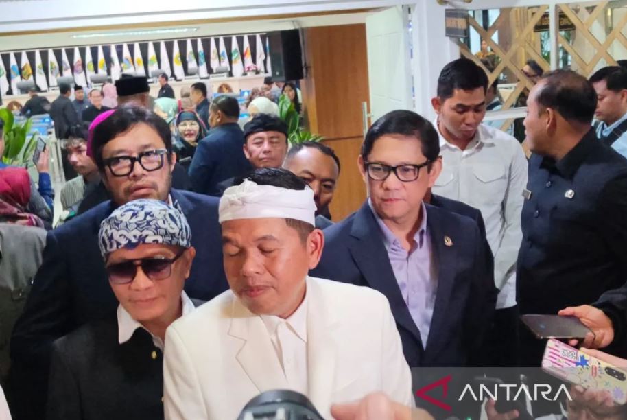 Gubernur Jawa Barat Dedi Mulyadi