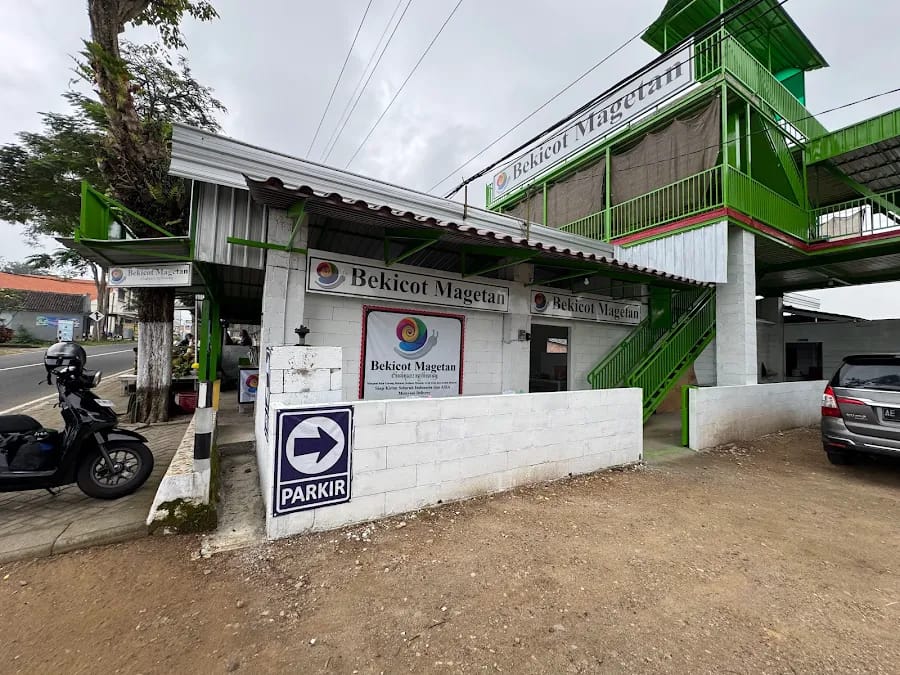Warung Becikot Magetan di Widoro Kandang, Sidorejo, jadi salah satu kuliner khas Magetan.
