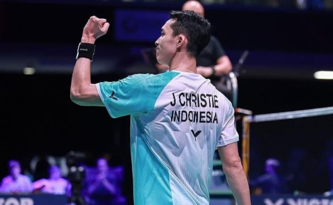 Jonatan Christie melaju ke semifinal King Cup 2025 usai menang dramatis tiga gim atas Jia Heng Jason Teh.