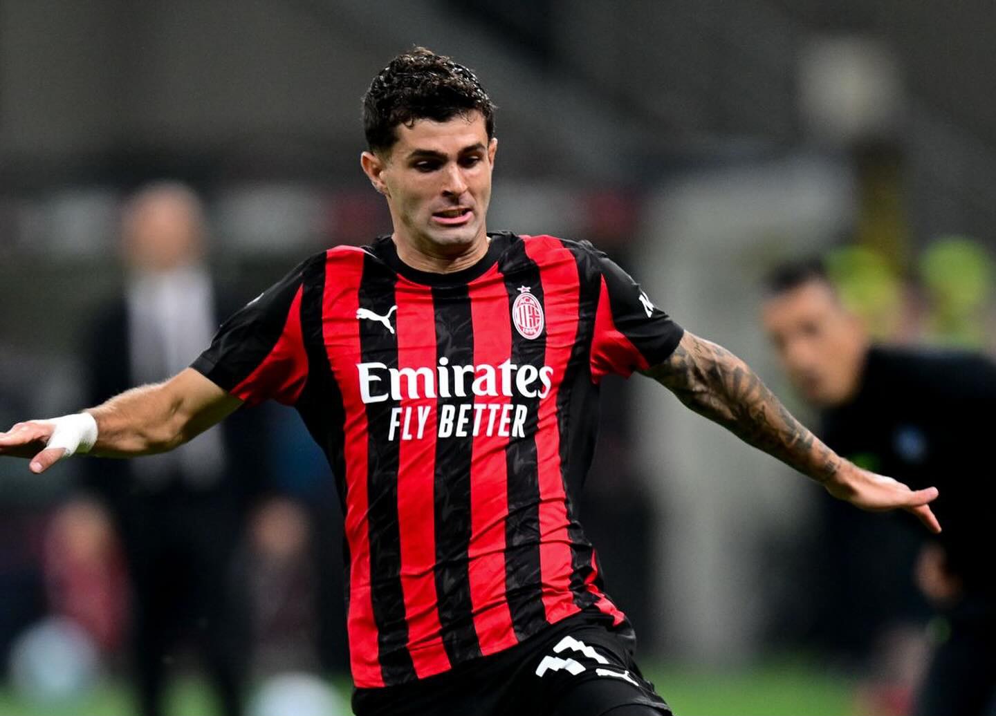 Milan unggul 1-0 di babak pertama.