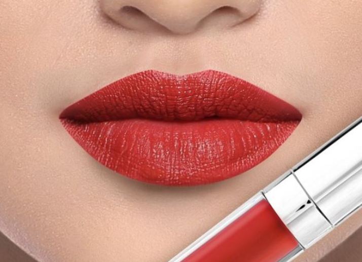 Ilustrasi lipstik matte Wardah cocok buat pesta tahun baru.