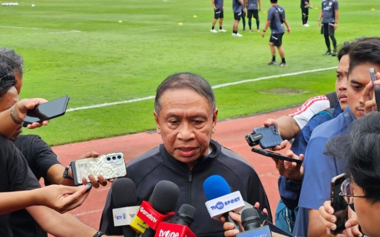 Wakil Ketua umum PSSI, Zainudin Amali, menjawab pertanyaan pewarta di Stadion Madya, Jakarta, Rabu (26/11).