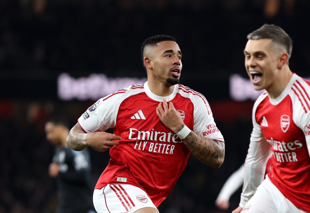 Gabriel Jesus ikut nyekor.
