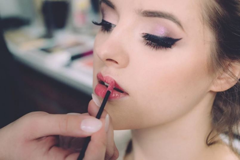 Ilustrasi lipstik Wardah pilihan para MUA.