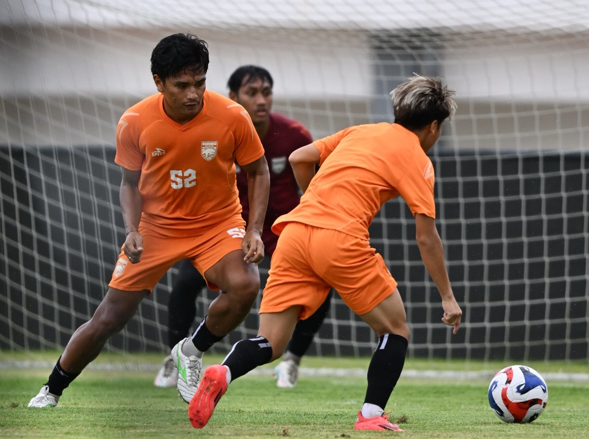 Skuad Borneo FC latihan jelang lawan PSM.