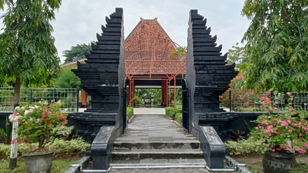 SEPI SAAT LIBURAN: Suasana Museum Trinil di Desa Kawu, Kedunggalar, Ngawi, tampak lengang meski memasuki masa libur sekolah dan akhir tahun. ASEP SYAEFUL/RADAR NGAWI