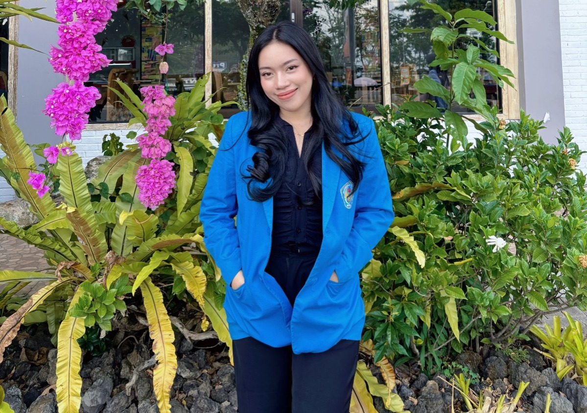 KONTEN KREATOR: Alfia Damayanti, mahasiswi Unipma asal Ngawi, sukses menarik perhatian manajemen berkat konten TikTok yang kerap masuk FYP.