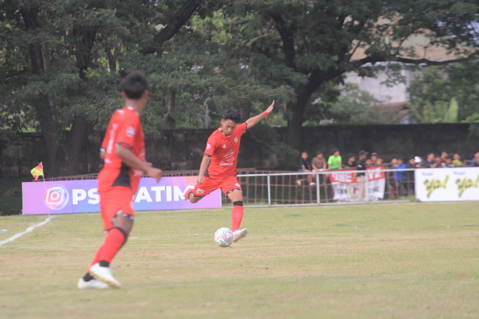 TARGET MENANG: Persepon Ponorogo menyiapkan pemain baru jelang laga pembuka Grup HH Liga 4 Jatim melawan tuan rumah Persenga Nganjuk, Senin (5/1). AJI PUTRA/RADAR PONOROGO