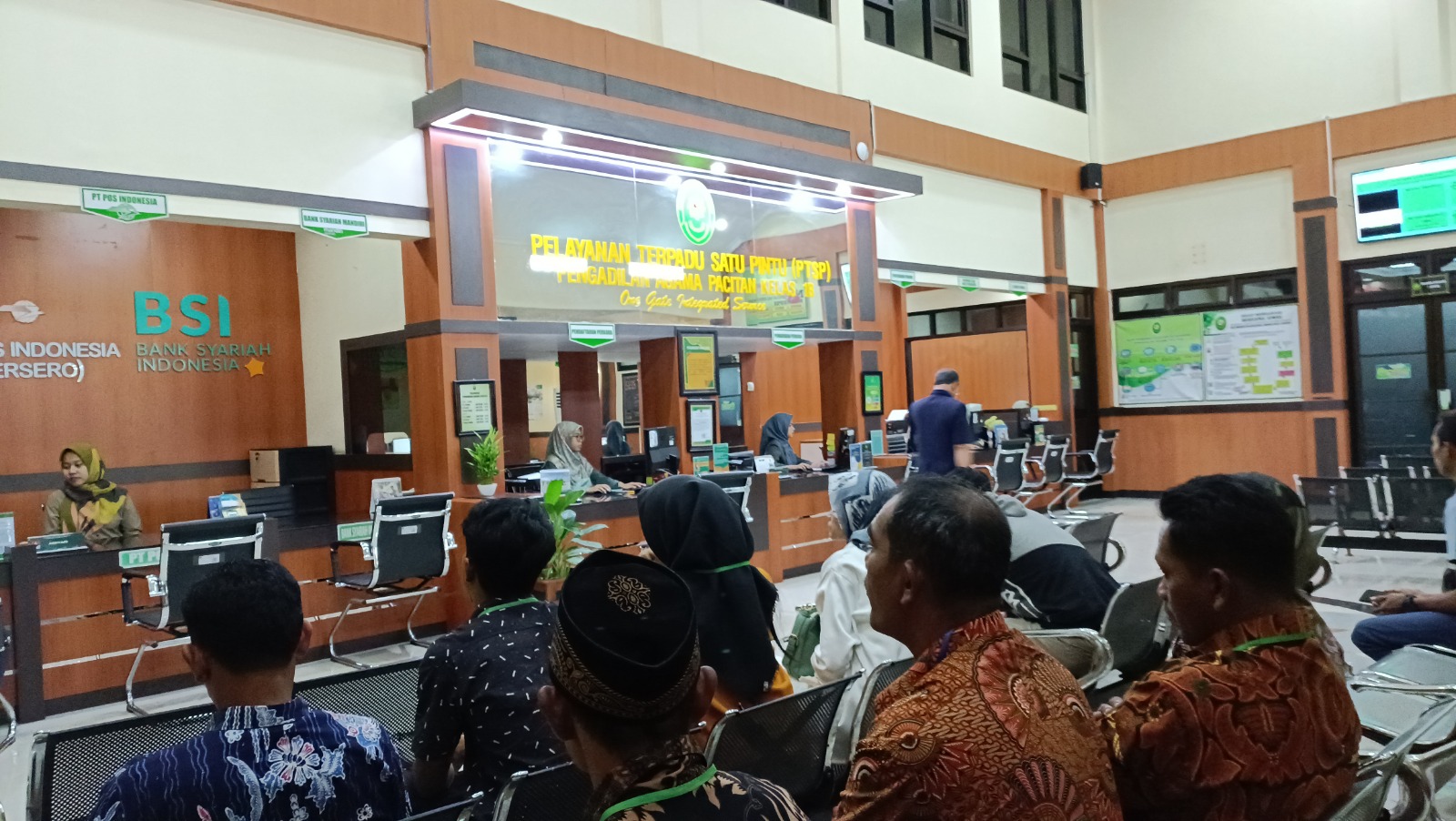 SUASANA PA PACITAN: Aktivitas persidangan perceraian di Pengadilan Agama Pacitan sepanjang 2025 didominasi perkara cerai gugat yang diajukan perempuan. NUR CAHYONO/RADAR PACITAN