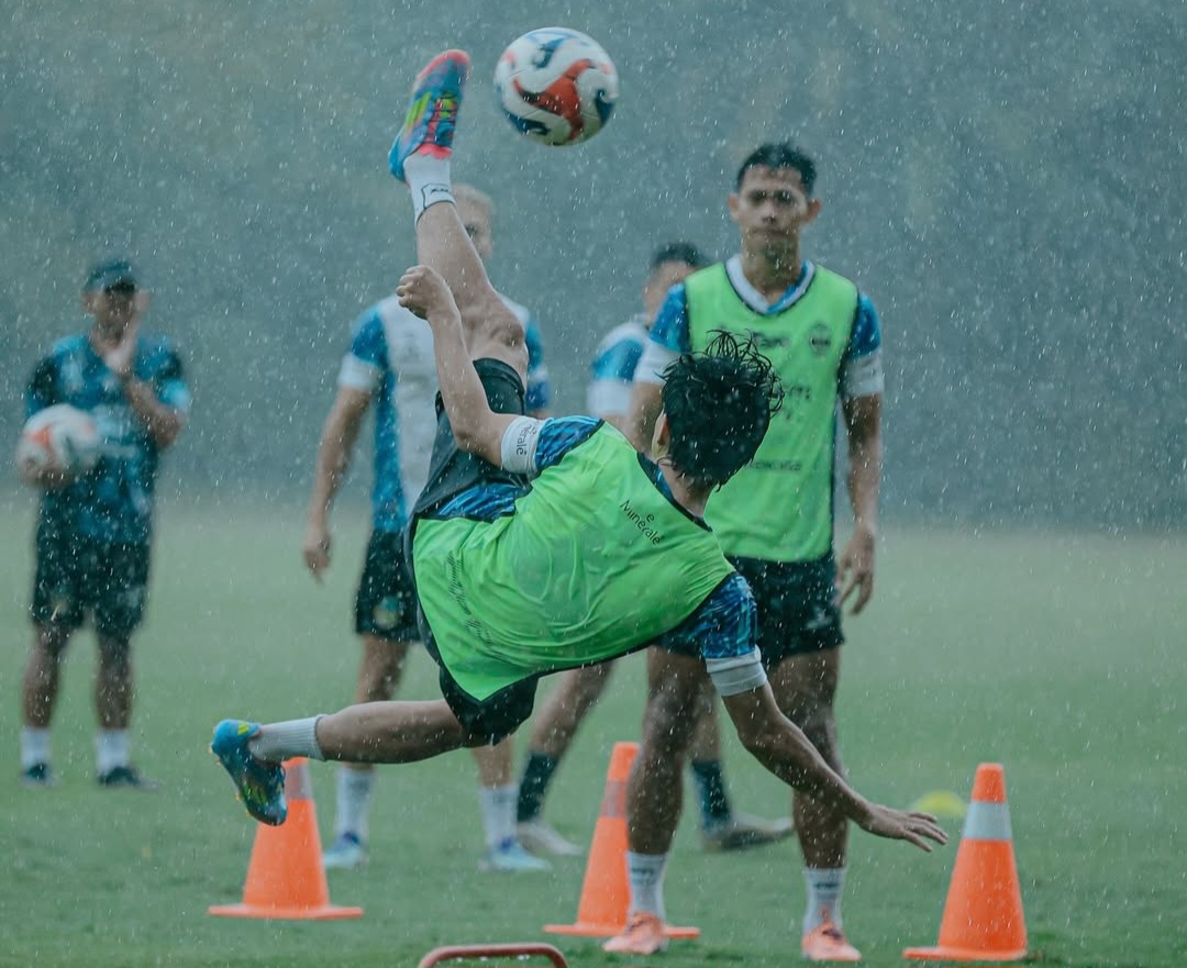 Skuad PSIM fokus berlatih jelang laga lawan Semen Padang.