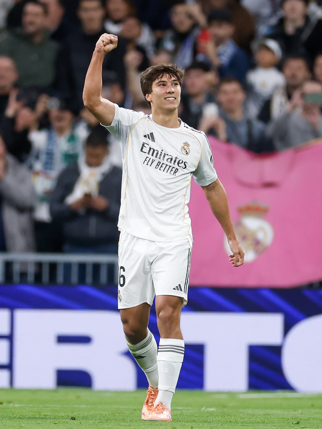 Gonzalo Garcia hattrick tadi malam.
