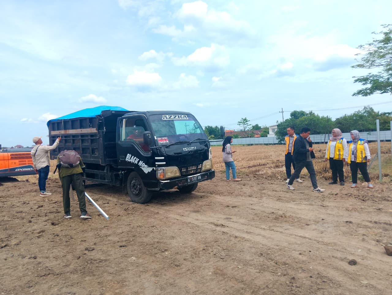 SIAP DUKUNG: Pemkab Madiun melalui DPUPR menyiapkan infrastruktur pendukung guna memastikan pembangunan Sekolah Rakyat di Kelurahan Nglames berjalan lancar. LODITYA FERNANDES/RADAR MADIUN
