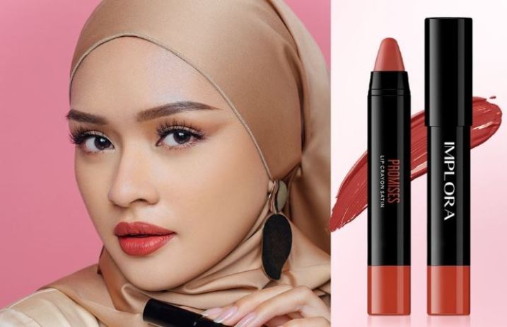 Ilustrasi rekomendasi lipstik Implora untuk bibir hitam.