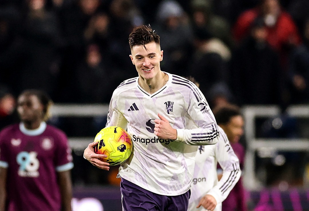 MU ditahan Burnley 2-2.