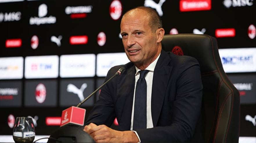 Pelatih AC Milan Massimiliano Allegri mewaspadai performa Juventus.