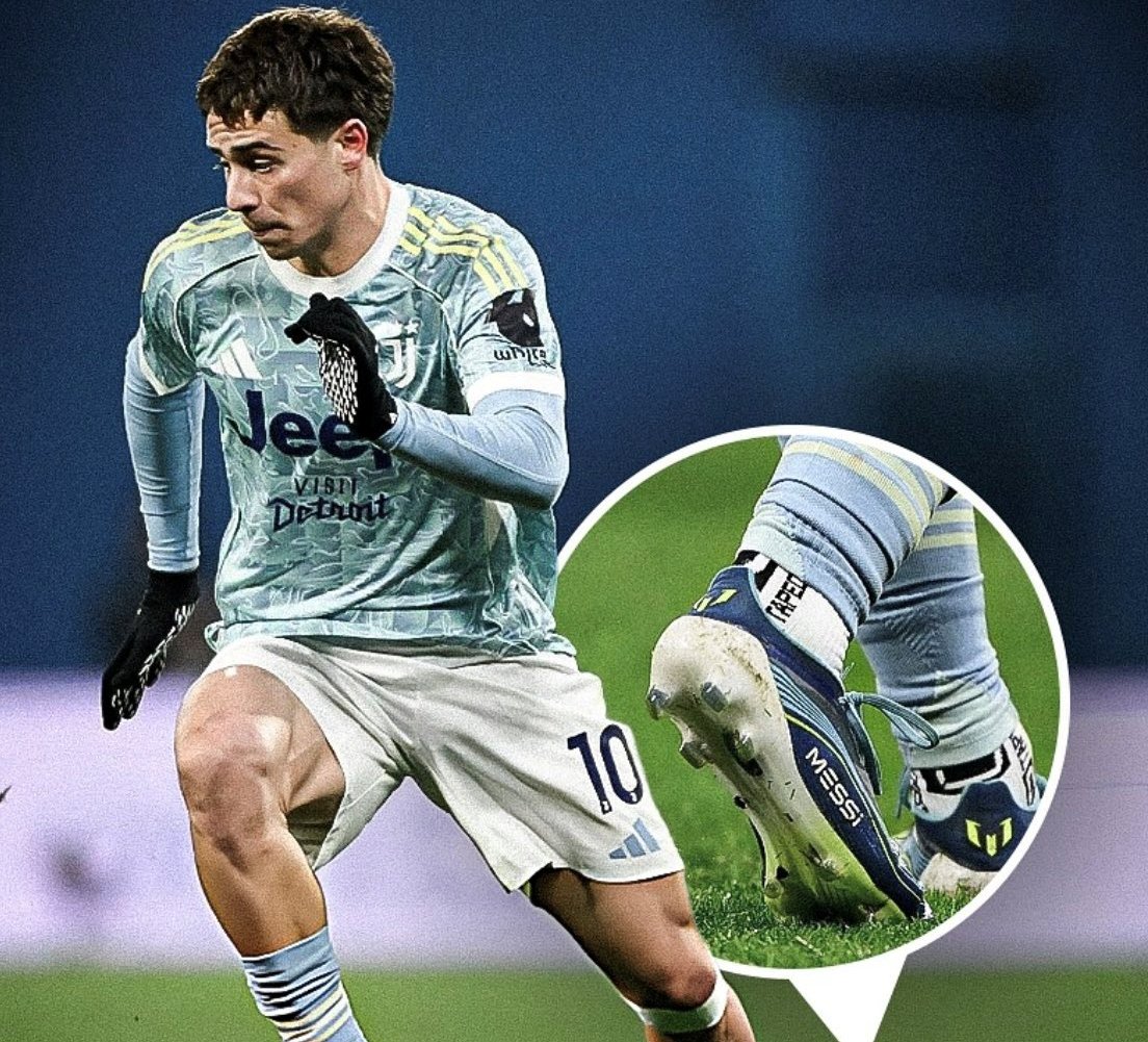 Kenan Yildiz pemain Juventus memakai sepatu Messi F50 Stellar Triumph Adidas.