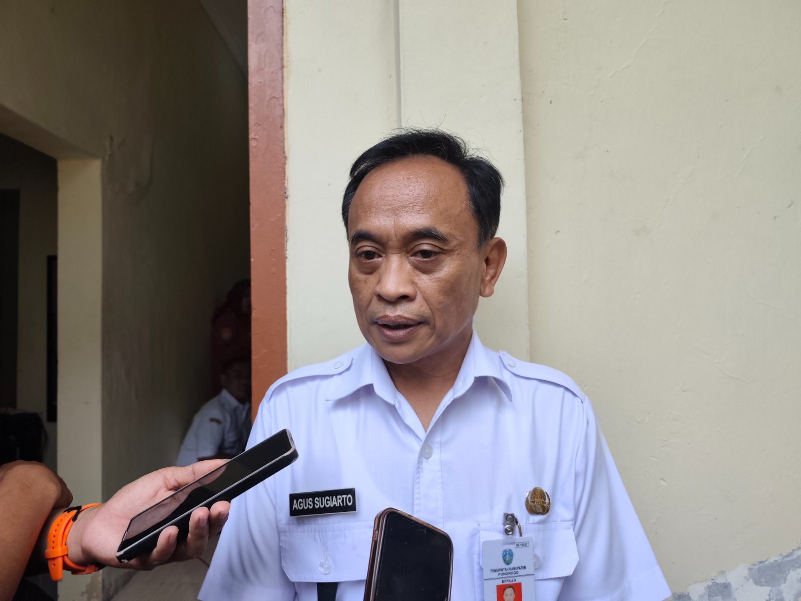 DILELANG: Sejumlah kendaraan dinas nirguna milik Pemkab Ponorogo yang akan dilelang oleh BPPKAD dengan sistem open bidding melalui KPKNL Madiun. SUGENG DWI N/RADAR PONOROGO