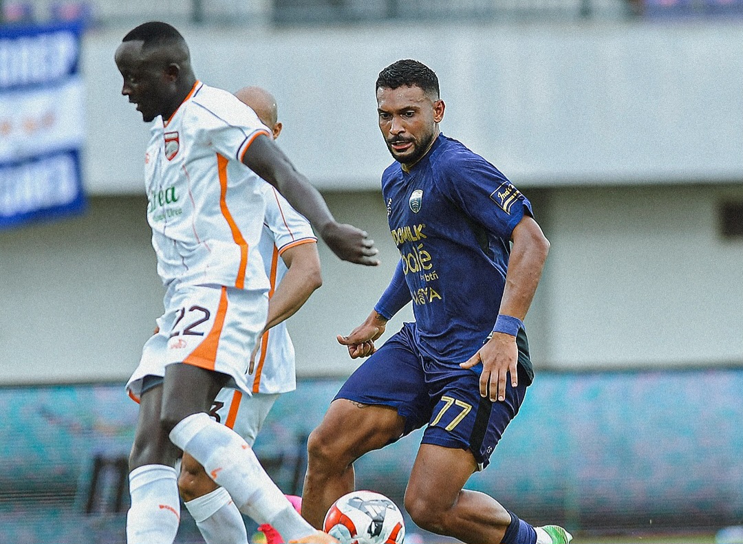 Persita menang 2-0.