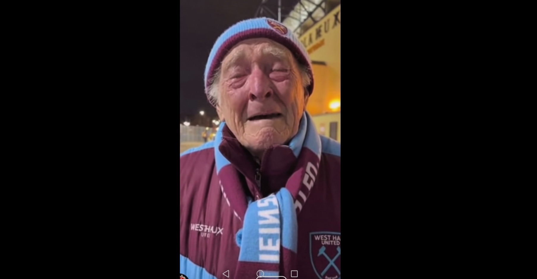Luapan kekecewaan fans West Ham United.