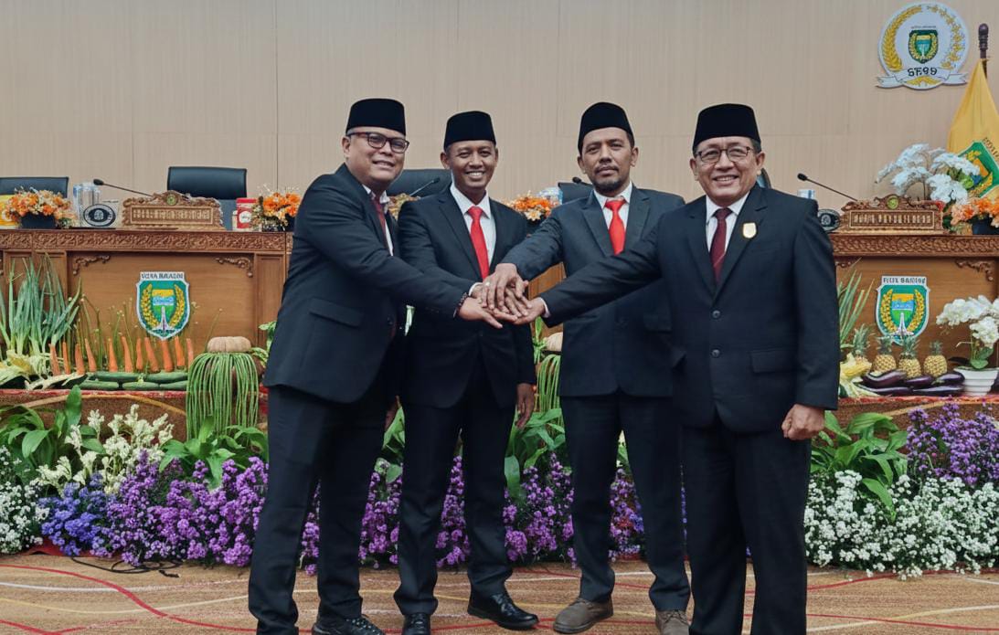 LAPORAN KE RAKYAT: Fraksi PDI Perjuangan DPRD Kota Madiun menyampaikan Laporan Kepada Rakyat 2025 sebagai bentuk pertanggungjawaban politik dan komitmen berpihak pada masyarakat.