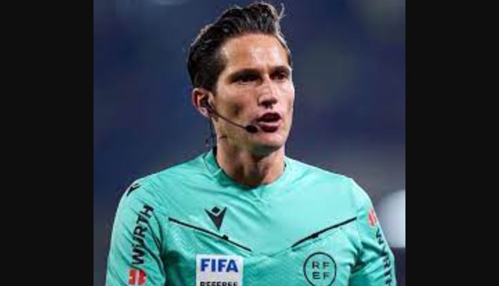 Wasit Jose Munuera yang memimpin laga final Barcelona vs Real Madrid 12 Januari 2025 dini hari WIB.