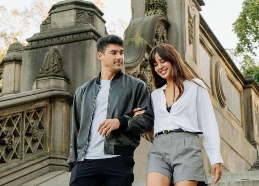 Aurelie Moeremans, istri Tyler Bigenho, viral berkat buku Broken Strings.