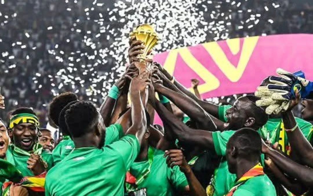 Senegal juara.