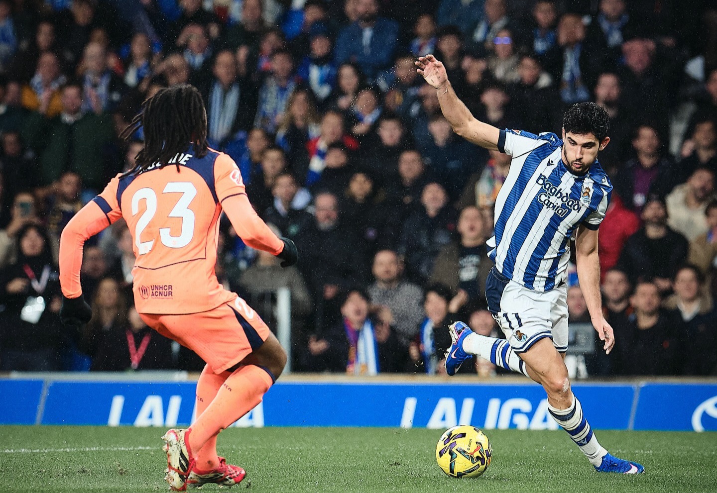 Barca kalah 1-2 dari Real Sociedad.