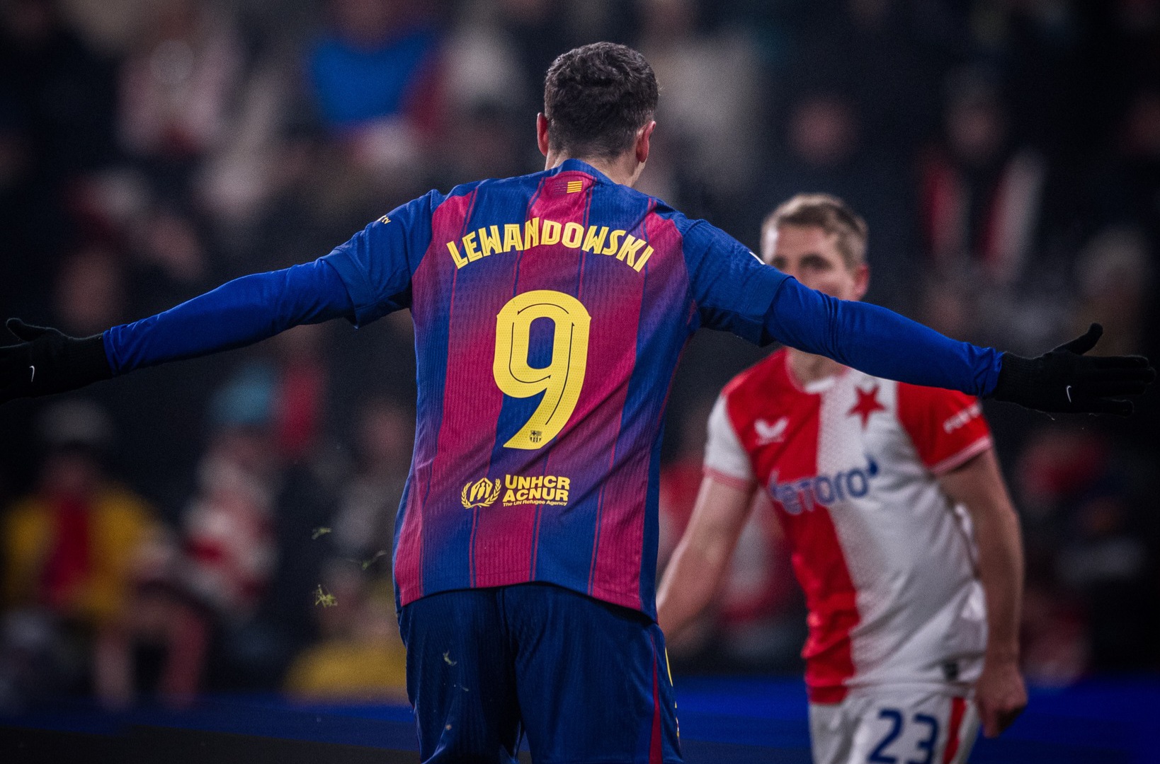 Barca menang 4-2.