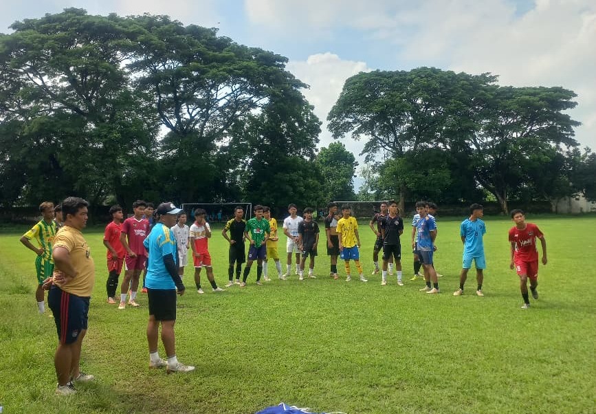 Seleksi pemain PSM Madiun saat mengikuti Liga 4 Jawa Timur lalu sebagai bagian dari proses pencarian talenta muda. FOTO: ISTIMEWA