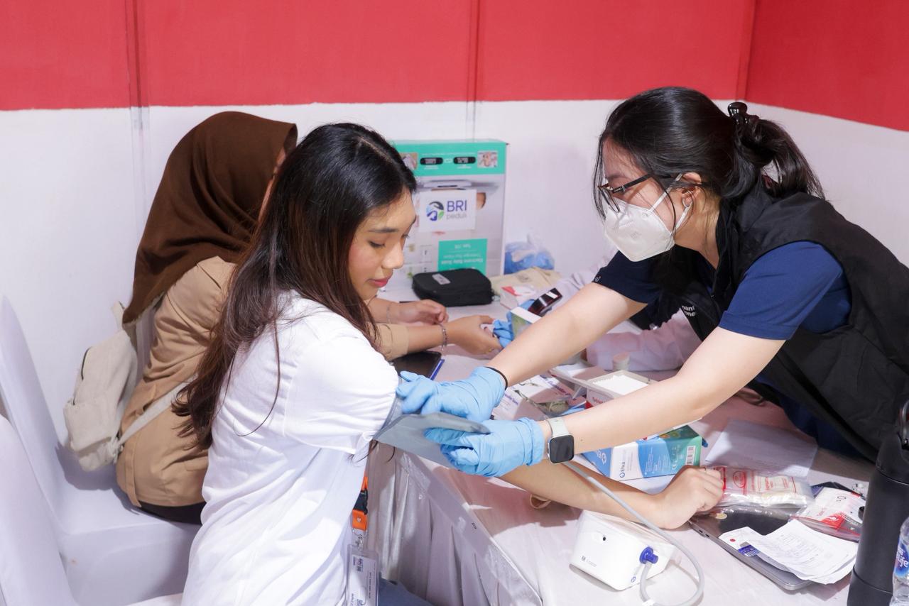 BRI Peduli menyalurkan bantuan nutrisi dan paket antropometri dalam program Cegah Stunting Itu Penting di sejumlah puskesmas, bertepatan dengan Hari Gizi Nasional.