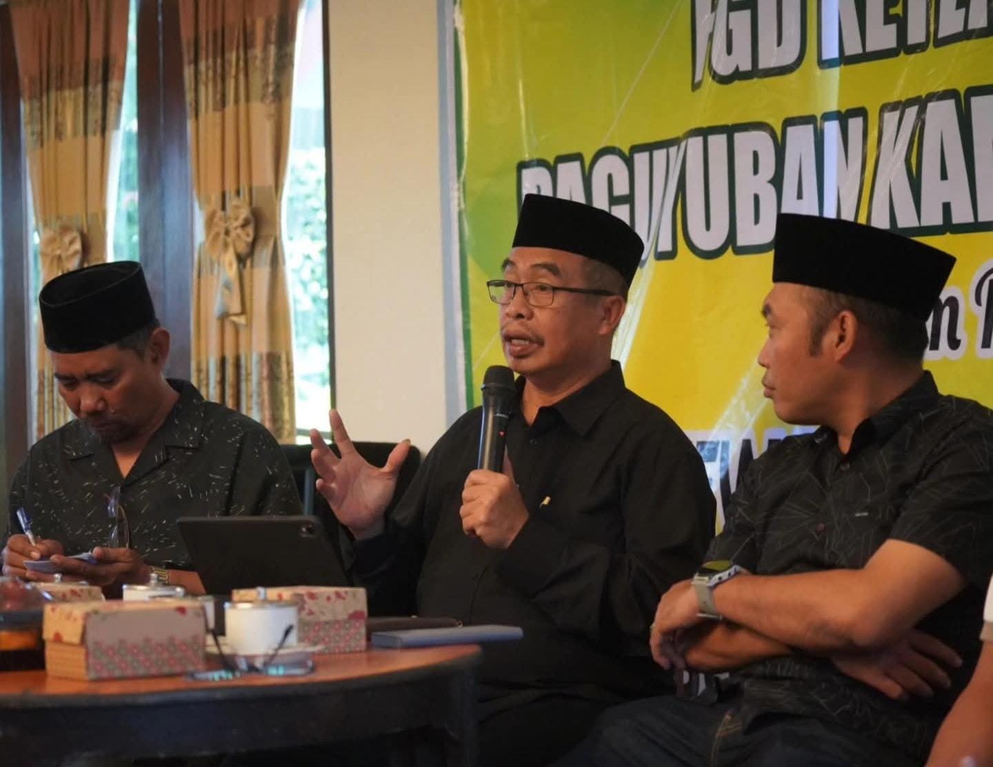 Bupati Madiun Hari Wuryanto menggelar FGD bersama perwakilan perguruan pencak silat se-Kabupaten Madiun di Jogjakarta untuk mematangkan identitas Kampung Pesilat Indonesia. FOTO: ISTIMEWA