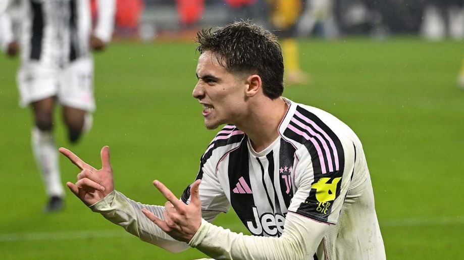 Kenan Yildiz mengukir sejarah Juventus usai cetak gol ke gawang Napoli.