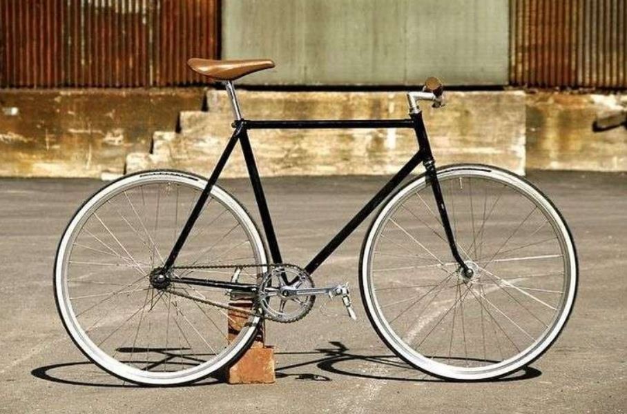Ilustrasi sepeda fixie.