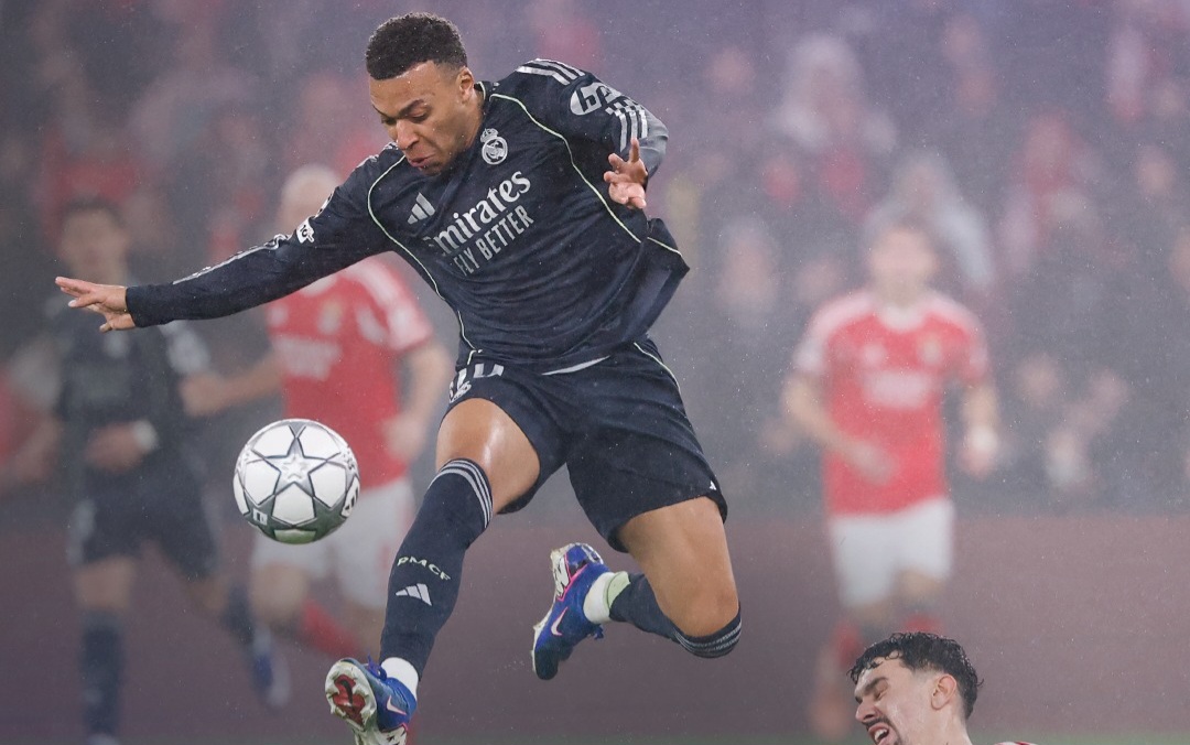 Madrid kalah 2-4.