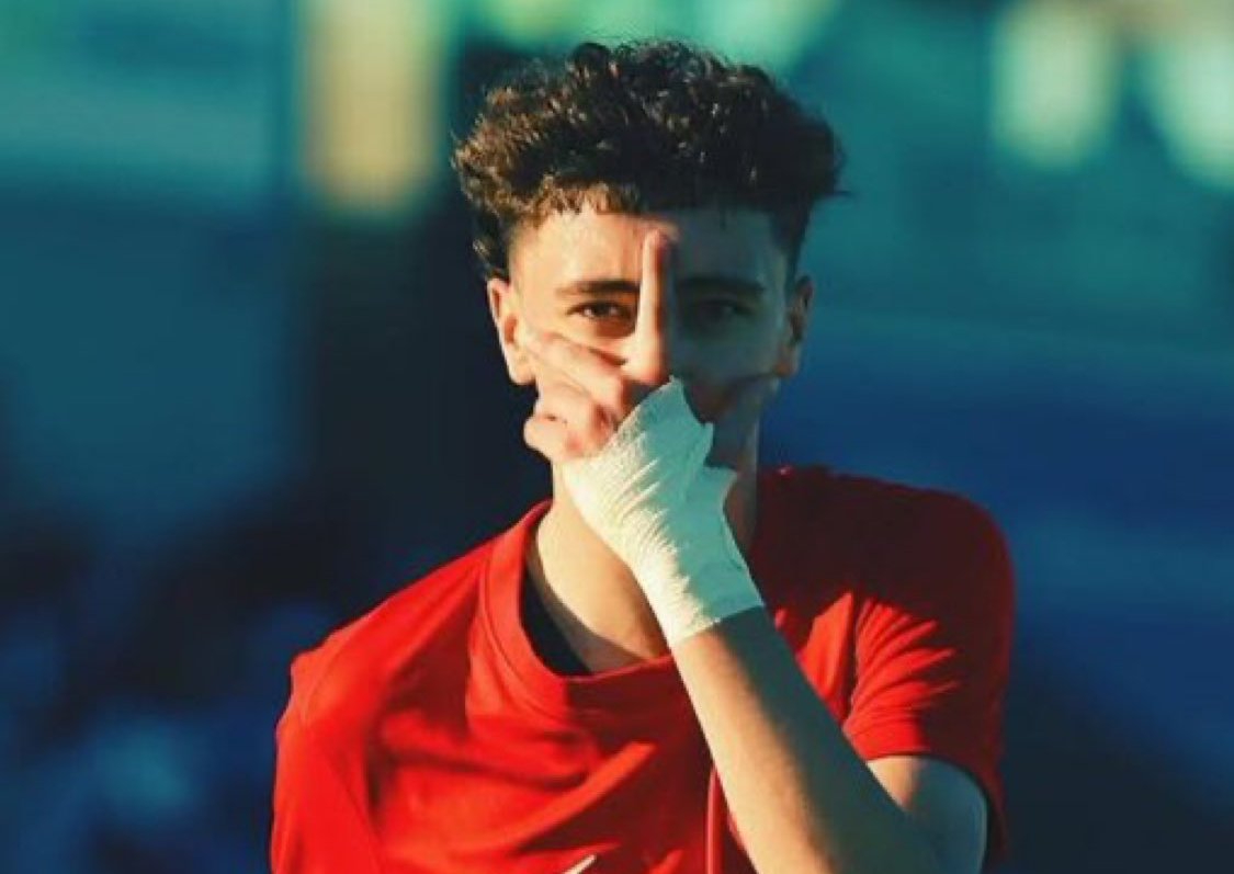 Juventus merekrut Esad Deniz dari Ajax.