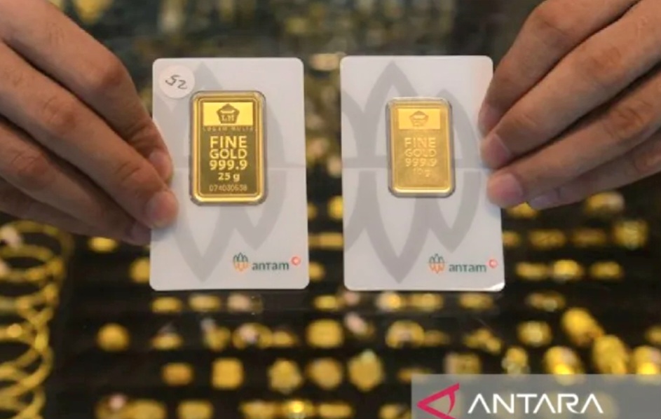 Harga emas Antam hari ini Sabtu 31 Januari 2026 ambruk Rp260 ribu. Buyback ikut anjlok ke Rp2,65 juta per gram.