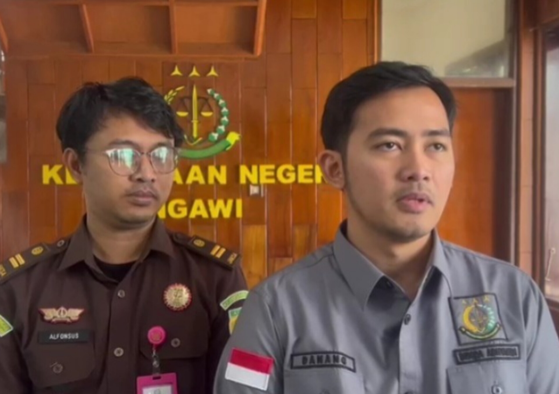 Kejari Ngawi menyatakan akan menempuh kasasi meski majelis hakim Tipikor Surabaya membebaskan terdakwa kasus dugaan manipulasi BPHTB.